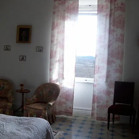 Bed & Breakfast Le Domaine Du Chapitre 2*