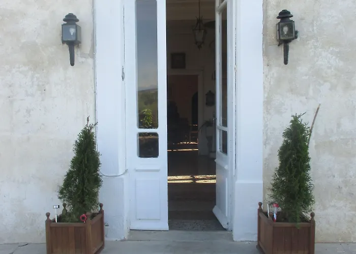 Le Domaine Du Chapitre Bed and breakfast Carcasona